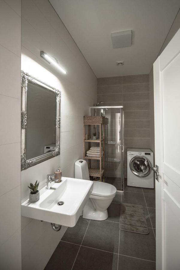 Km Apartamentai Lägenhet Kaunas Exteriör bild